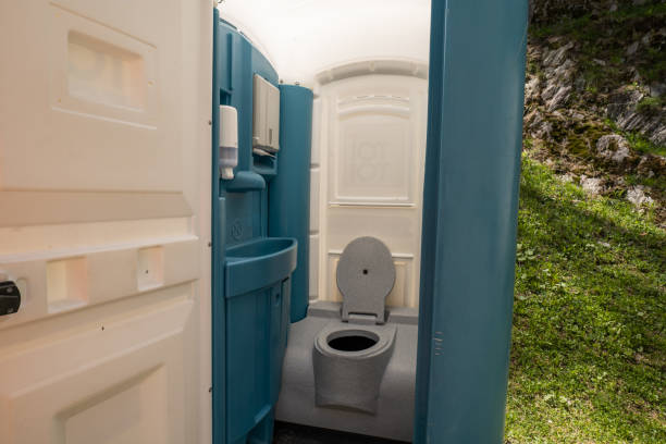 Portable Toilet Options We Offer in Fremont, OH